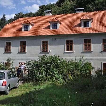 Apt. Overlooking The Castle Nizbor20Km From Prague Dış mekan fotoğraf