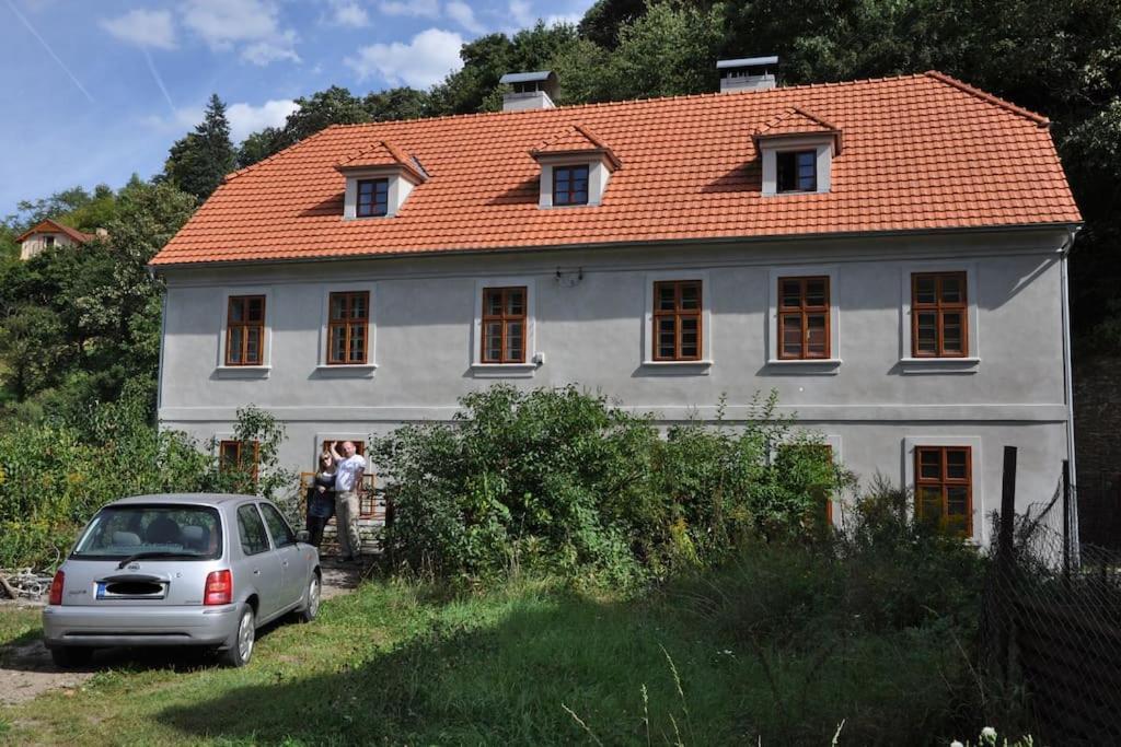 Apt. Overlooking The Castle Nizbor20Km From Prague Dış mekan fotoğraf